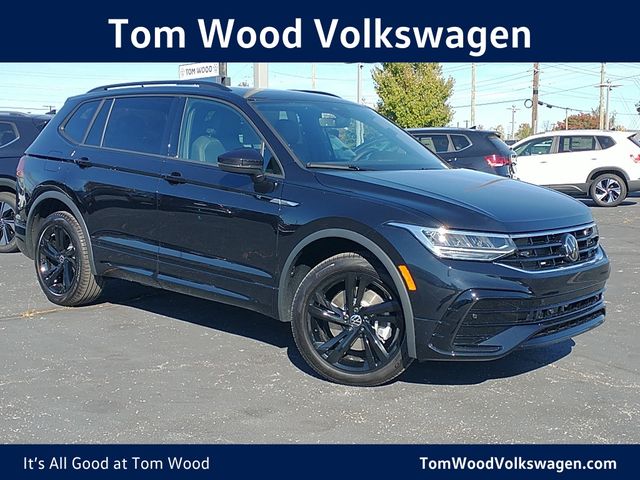 2024 Volkswagen Tiguan/Taos SE R-Line Black