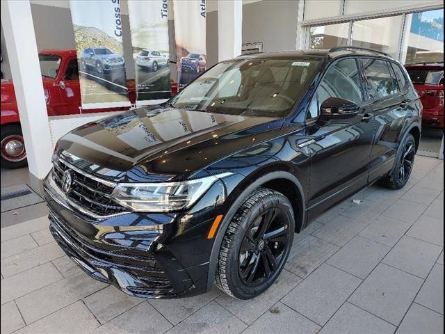 2024 Volkswagen Tiguan SE R-Line Black