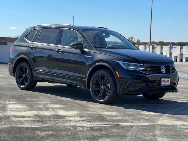 2024 Volkswagen Tiguan SE R-Line Black