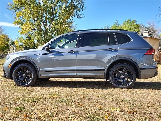 2024 Volkswagen Tiguan SE R-Line Black