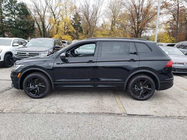 2024 Volkswagen Tiguan SE R-Line Black