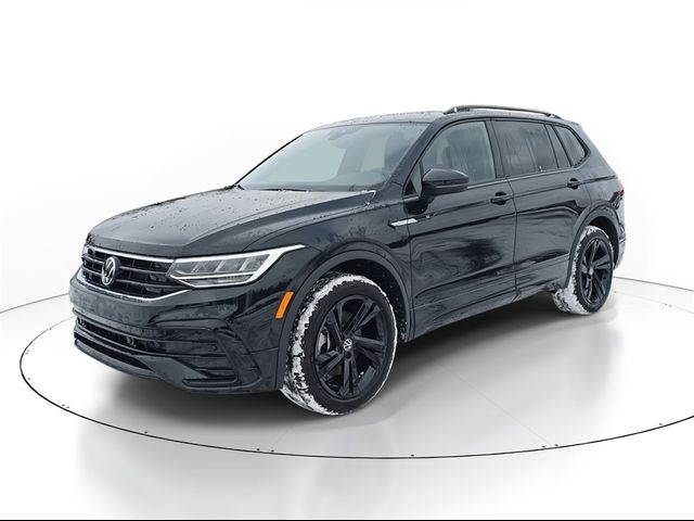 2024 Volkswagen Tiguan SE R-Line Black