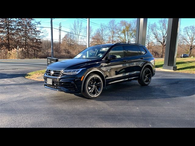 2024 Volkswagen Tiguan SE R-Line Black