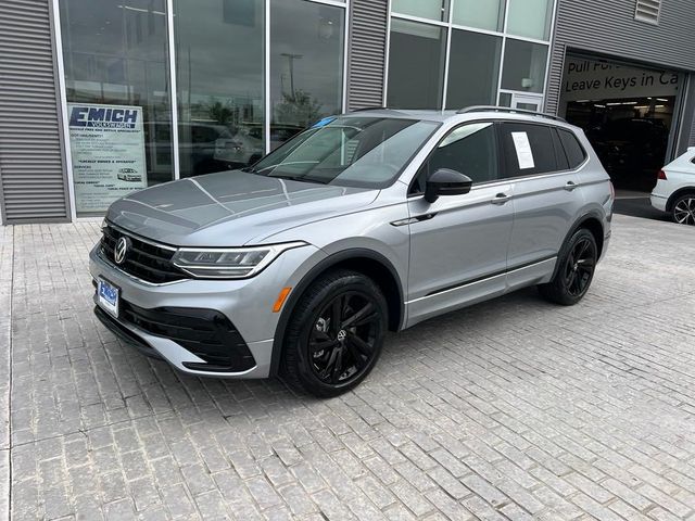 2024 Volkswagen Tiguan SE R-Line Black