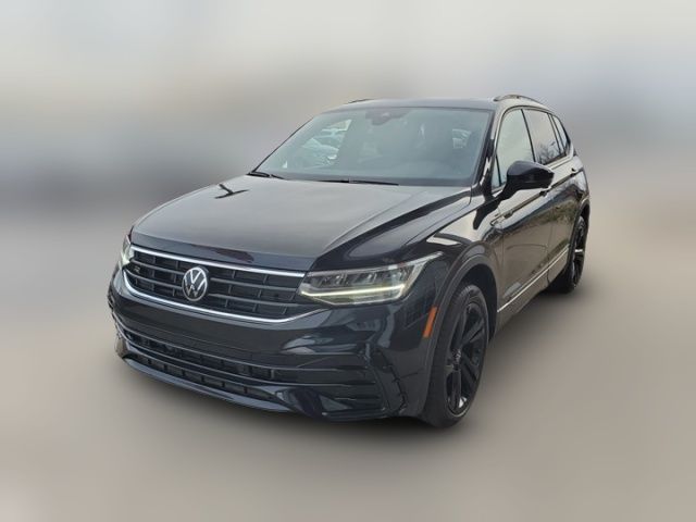 2024 Volkswagen Tiguan SE R-Line Black