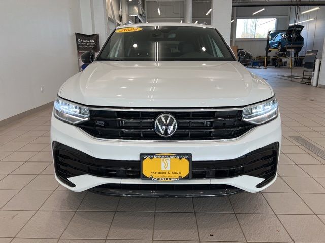 2024 Volkswagen Tiguan SE R-Line Black