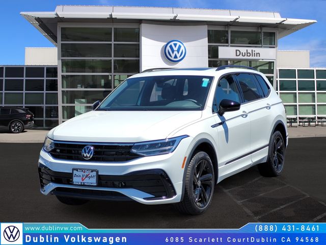 2024 Volkswagen Tiguan SE R-Line Black