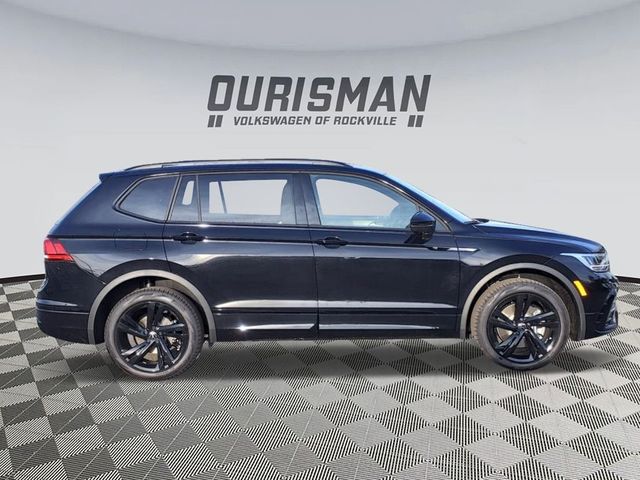 2024 Volkswagen Tiguan SE R-Line Black