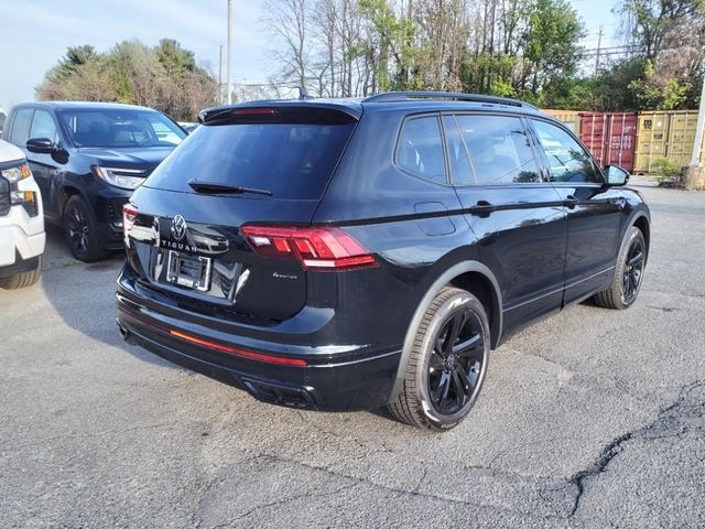 2024 Volkswagen Tiguan SE R-Line Black