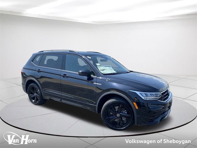 2024 Volkswagen Tiguan SE R-Line Black