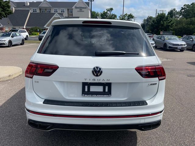 2024 Volkswagen Tiguan SE R-Line Black