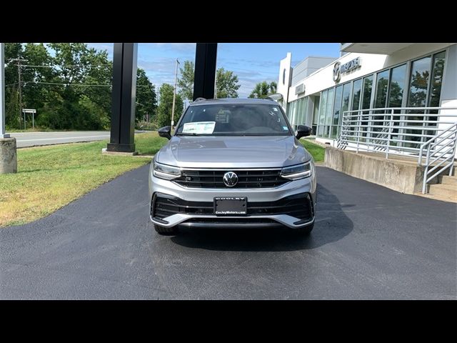 2024 Volkswagen Tiguan SE R-Line Black