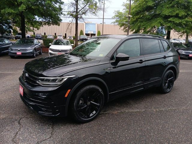 2024 Volkswagen Tiguan SE R-Line Black