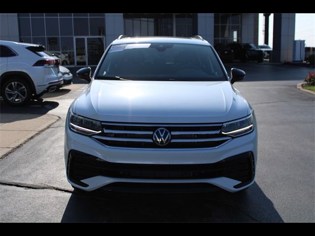 2024 Volkswagen Tiguan SE R-Line Black