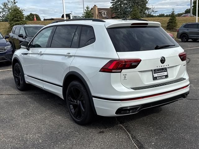 2024 Volkswagen Tiguan SE R-Line Black