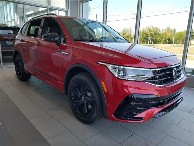 2024 Volkswagen Tiguan SE R-Line Black