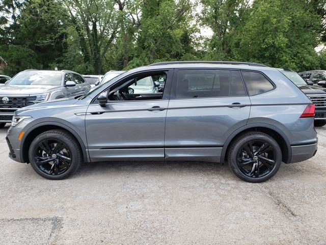 2024 Volkswagen Tiguan SE R-Line Black