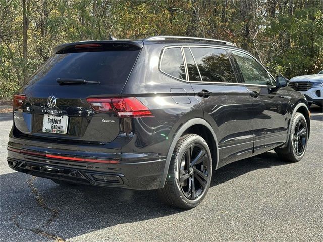 2024 Volkswagen Tiguan SE R-Line Black