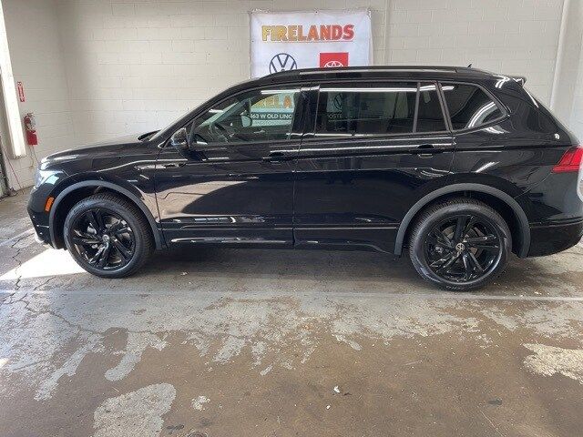 2024 Volkswagen Tiguan SE R-Line Black