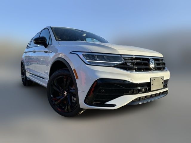 2024 Volkswagen Tiguan/Taos SE R-Line Black