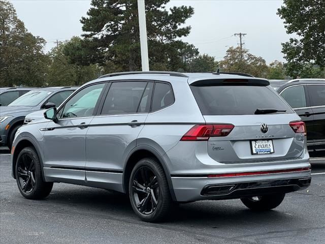 2024 Volkswagen Tiguan/Taos SE R-Line Black