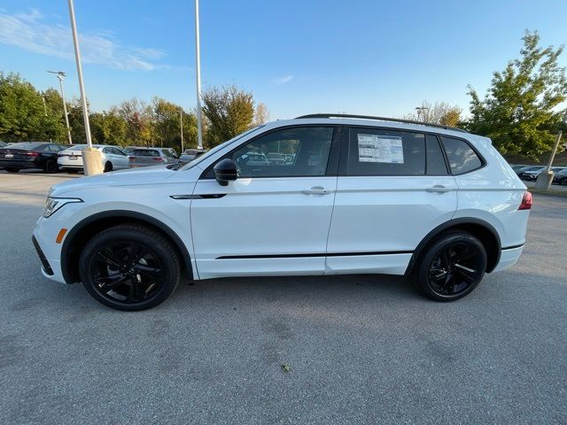 2024 Volkswagen Tiguan/Taos SE R-Line Black