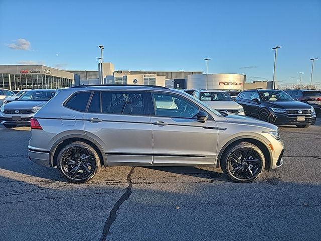 2024 Volkswagen Tiguan/Taos SE R-Line Black