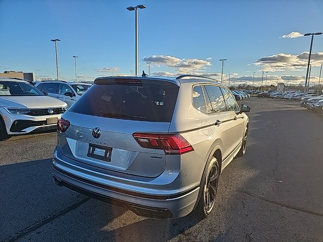 2024 Volkswagen Tiguan/Taos SE R-Line Black