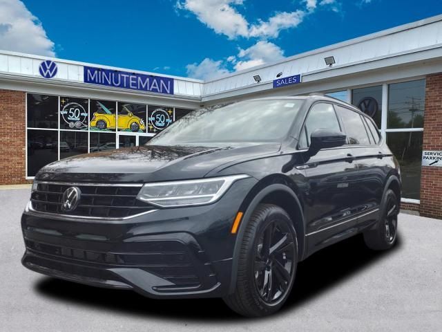 2024 Volkswagen Tiguan SE R-Line Black