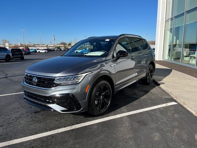 2024 Volkswagen Tiguan SE R-Line Black