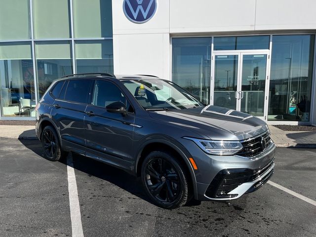 2024 Volkswagen Tiguan SE R-Line Black