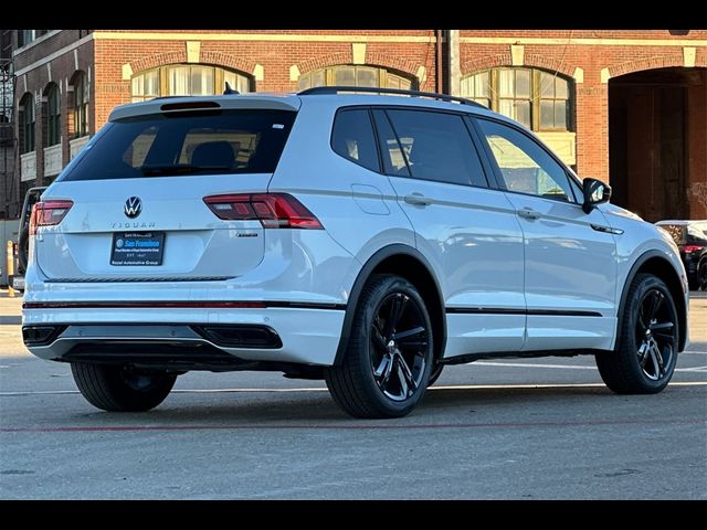 2024 Volkswagen Tiguan SE R-Line Black