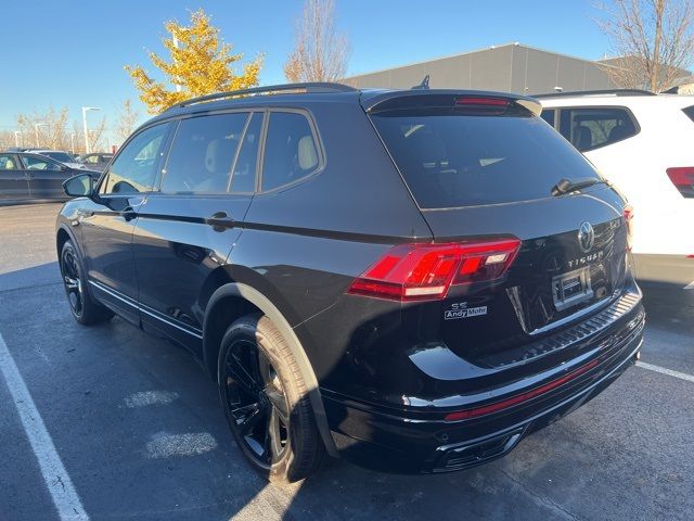 2024 Volkswagen Tiguan SE R-Line Black