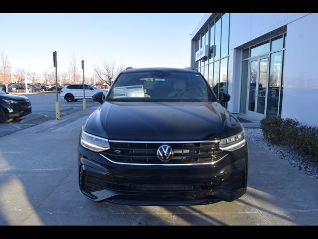 2024 Volkswagen Tiguan SE R-Line Black