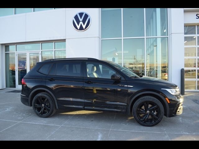 2024 Volkswagen Tiguan SE R-Line Black