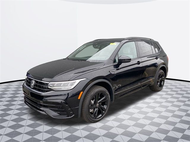 2024 Volkswagen Tiguan SE R-Line Black