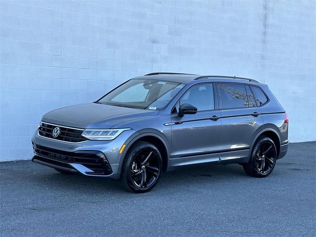 2024 Volkswagen Tiguan/Taos SE R-Line Black