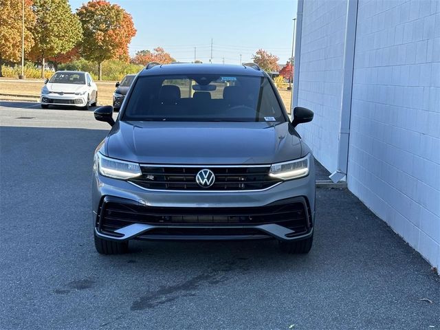 2024 Volkswagen Tiguan/Taos SE R-Line Black