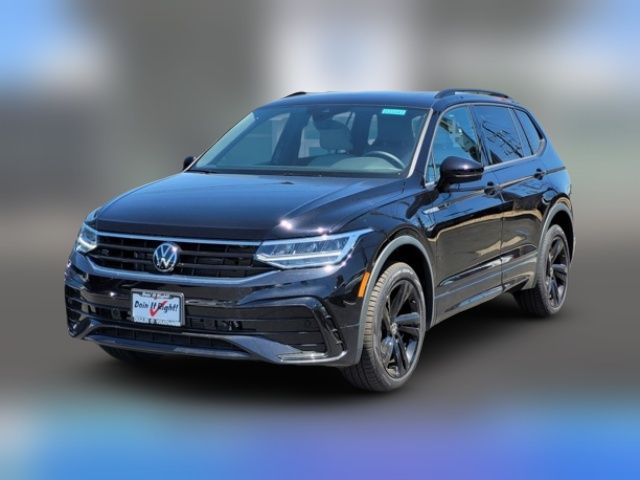 2024 Volkswagen Tiguan SE R-Line Black