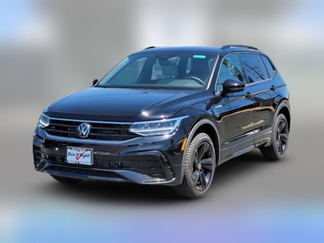 2024 Volkswagen Tiguan SE R-Line Black