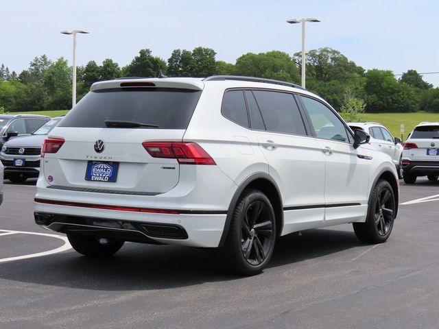 2024 Volkswagen Tiguan SE R-Line Black