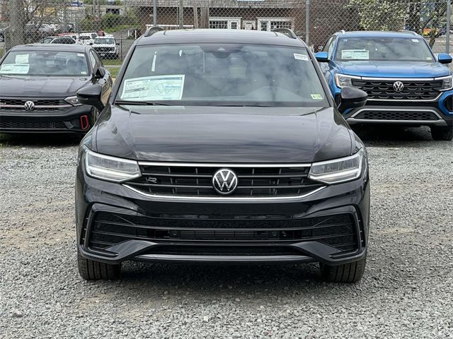 2024 Volkswagen Tiguan SE R-Line Black