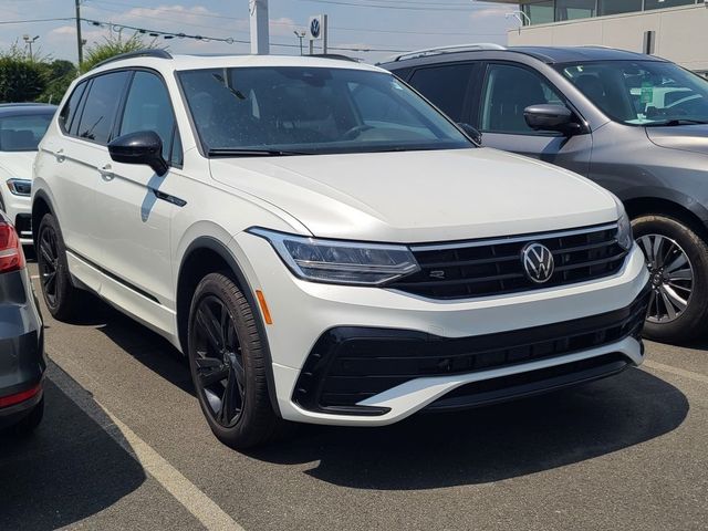 2024 Volkswagen Tiguan SE R-Line Black