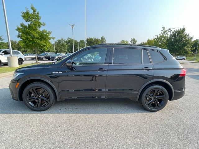 2024 Volkswagen Tiguan SE R-Line Black