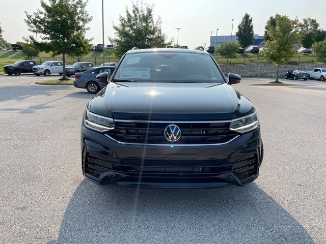 2024 Volkswagen Tiguan SE R-Line Black