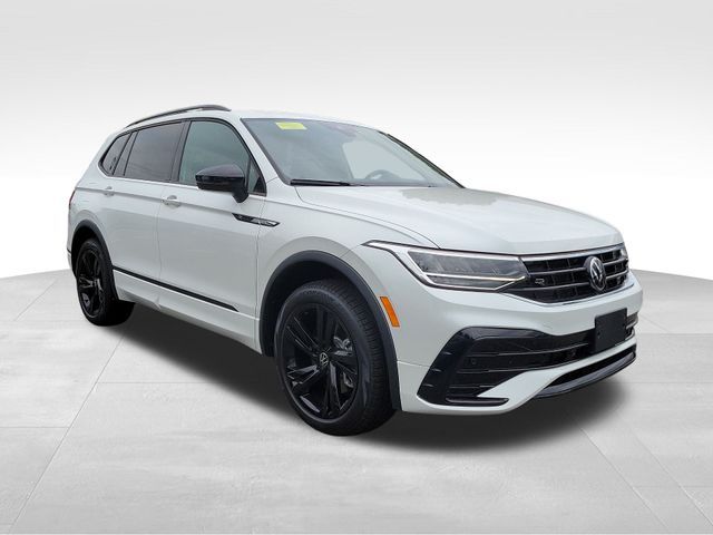 2024 Volkswagen Tiguan SE R-Line Black