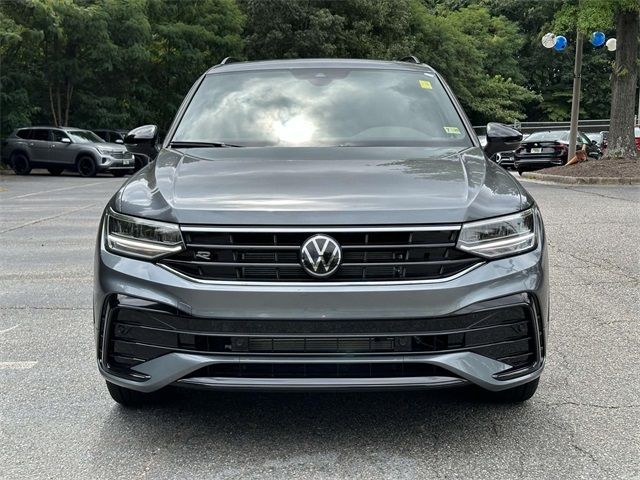 2024 Volkswagen Tiguan SE R-Line Black