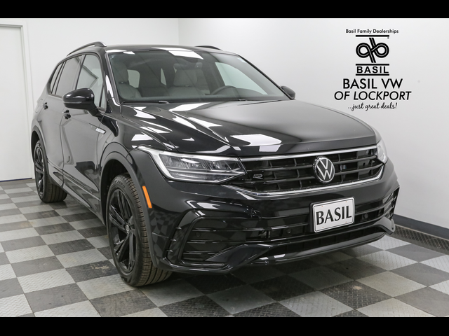 2024 Volkswagen Tiguan SE R-Line Black