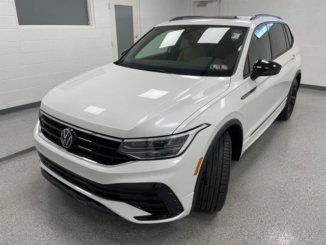 2024 Volkswagen Tiguan SE R-Line Black