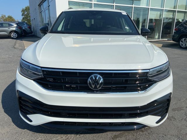 2024 Volkswagen Tiguan SE R-Line Black